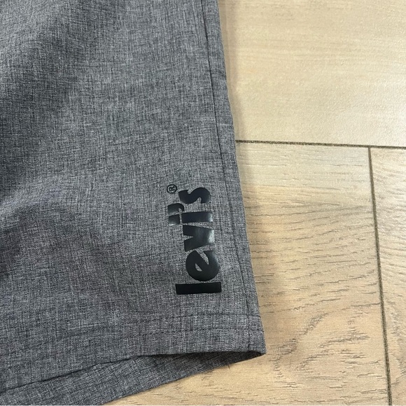 Levi's Youth Boys Straight Shorts Gray and Black Elastic Waist - Picture 4 of 11